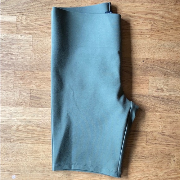 LOFT sculpt bike shorts, olive green - Picture 2 of 4